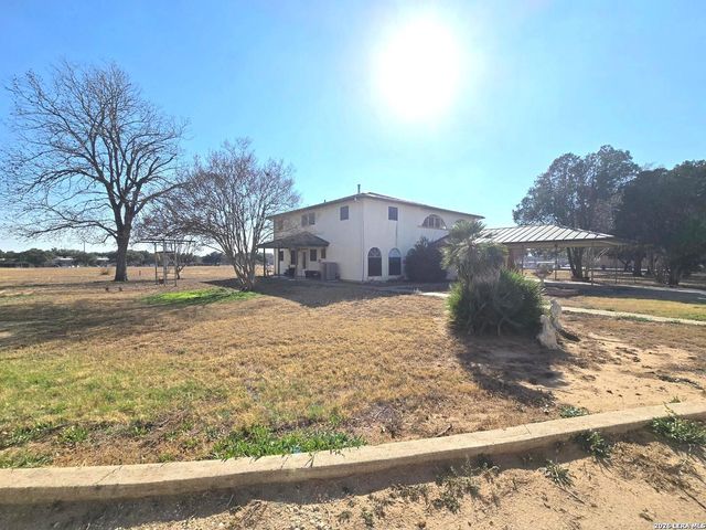 18970 W Fm 2790, Lytle, TX 78052