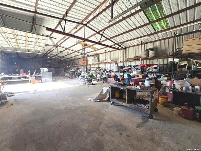 18970 W Fm 2790, Lytle, TX 78052