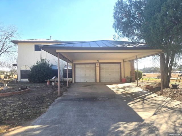 18970 W Fm 2790, Lytle, TX 78052