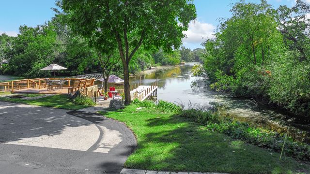 314 Mastodon Drive, Ingleside, IL 60041