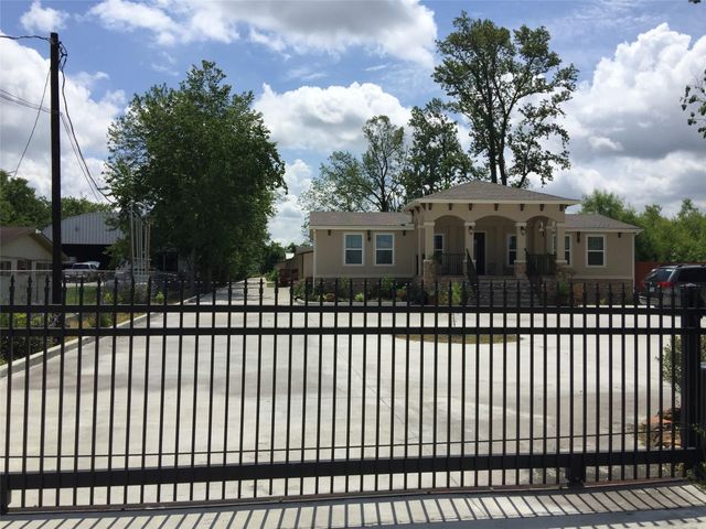 12018 Old Foltin Road, Houston, TX 77086