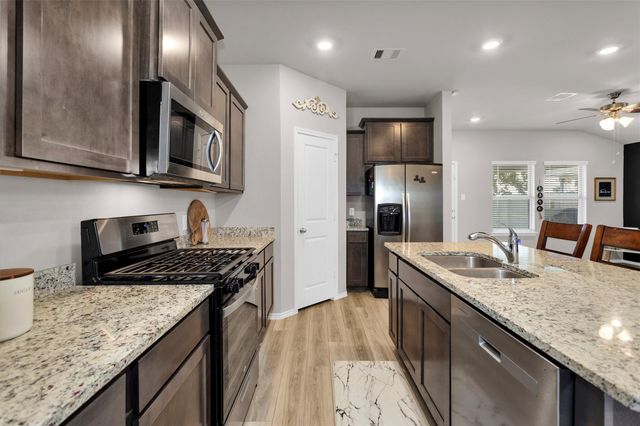 2518 River Way, Navasota, TX 77868