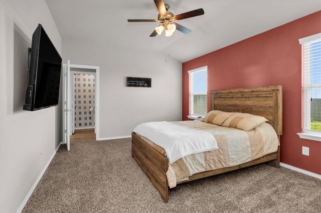 2518 River Way, Navasota, TX 77868