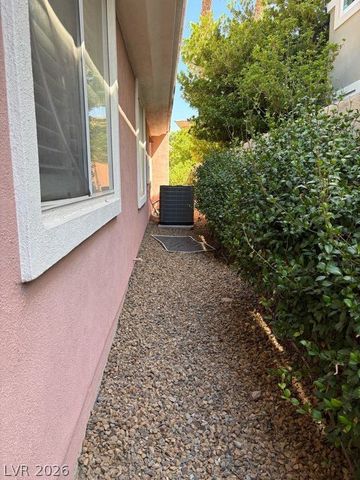 9512 Rocky Cliff Place, Las Vegas, NV 89144