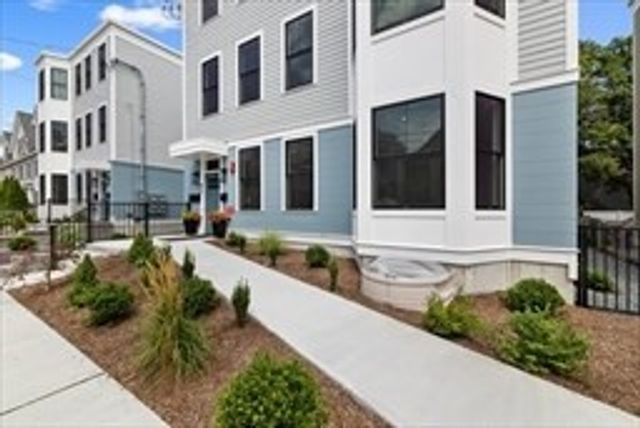 42 Waverly 1, Boston, MA 02135