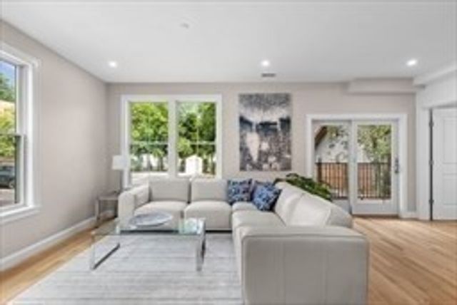 42 Waverly 1, Boston, MA 02135