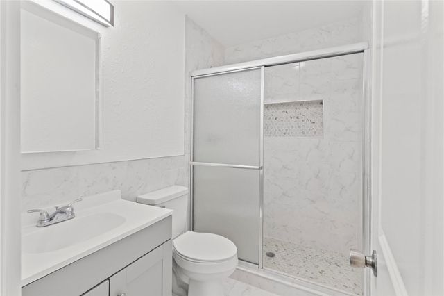 807 Aron Street, Baytown, TX 77520