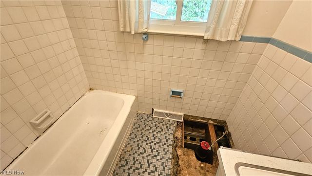 11830 Dunham Road, Sagamore Hills, OH 44067