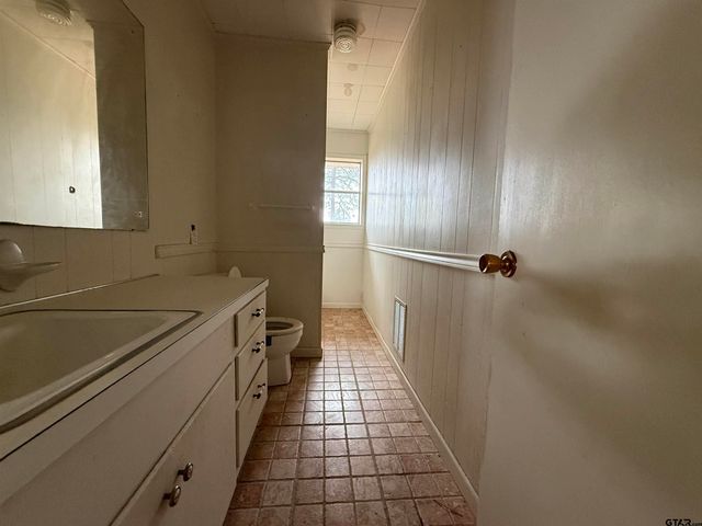 23205 County Road 2159, Troup, TX 75789
