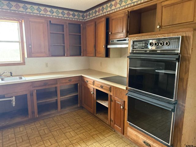 23205 County Road 2159, Troup, TX 75789