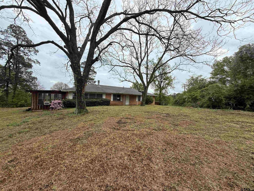23205 County Road 2159, Troup, TX 75789