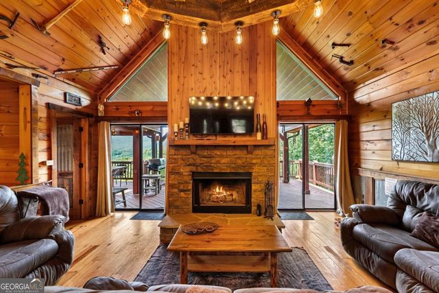 551 Amy Creek Circle, Ellijay, GA 30540