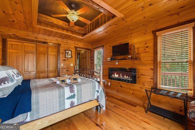551 Amy Creek Circle, Ellijay, GA 30540