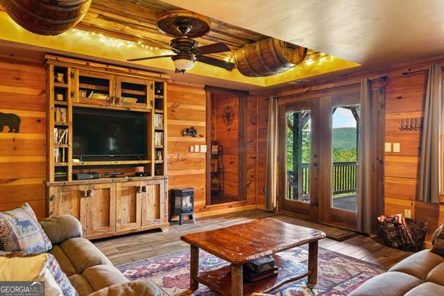 551 Amy Creek Circle, Ellijay, GA 30540