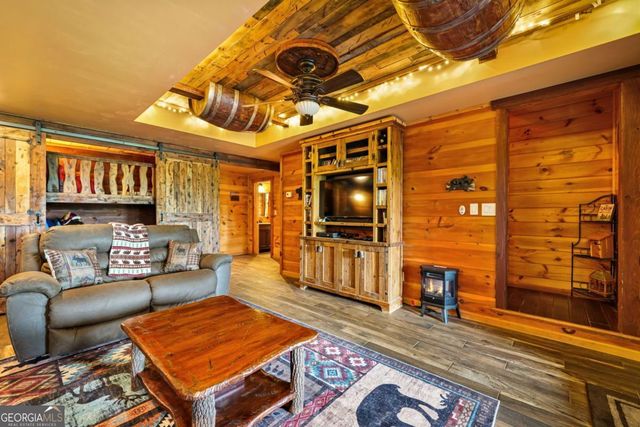 551 Amy Creek Circle, Ellijay, GA 30540