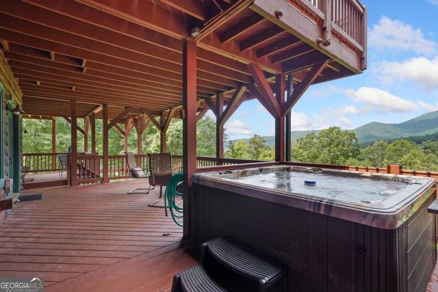 551 Amy Creek Circle, Ellijay, GA 30540