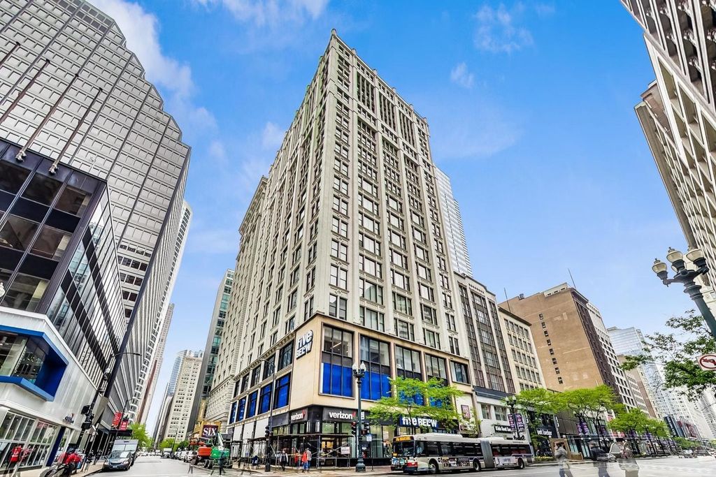 8 W Monroe Street 902, Chicago, IL 60603 — exterior