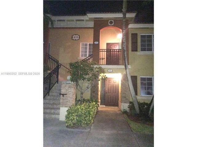 935 NE 33rd Ter 203, Homestead, FL 33033