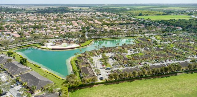 935 NE 33rd Ter 203, Homestead, FL 33033