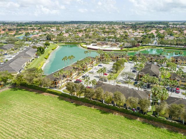 935 NE 33rd Ter 203, Homestead, FL 33033