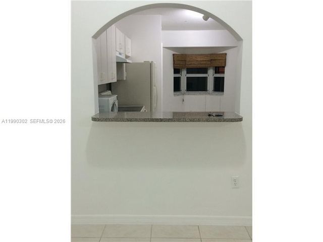 935 NE 33rd Ter 203, Homestead, FL 33033