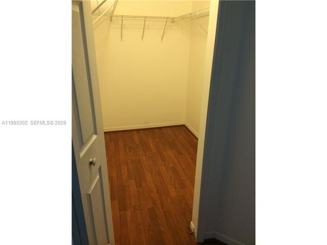 935 NE 33rd Ter 203, Homestead, FL 33033