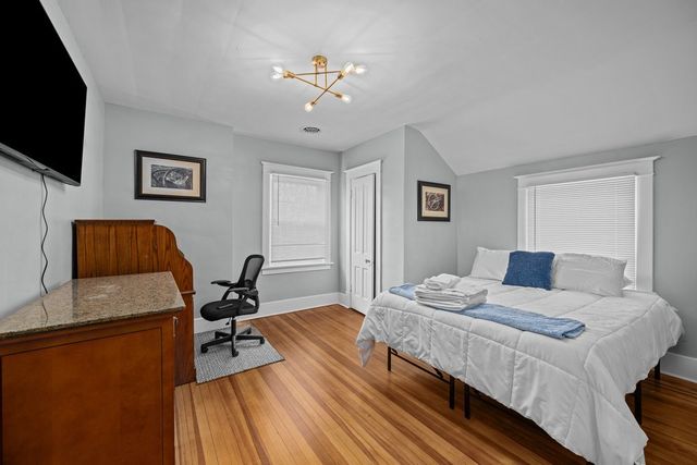 1200 E 9th Street, Davenport, IA 52803