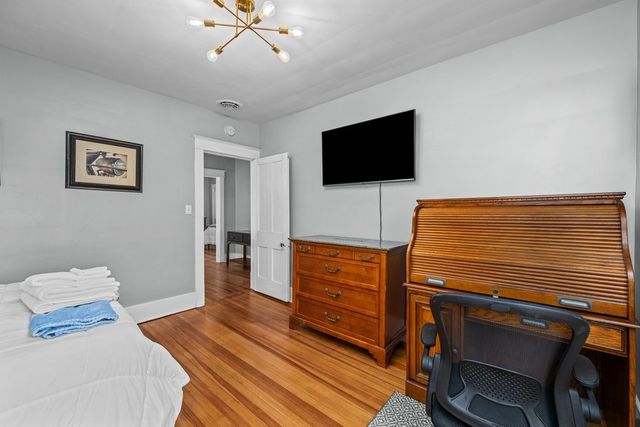 1200 E 9th Street, Davenport, IA 52803