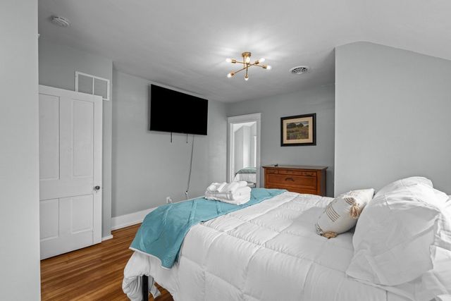 1200 E 9th Street, Davenport, IA 52803