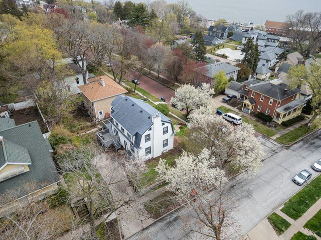 1200 E 9th Street, Davenport, IA 52803