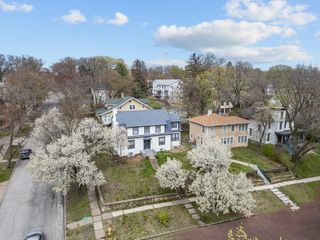 1200 E 9th Street, Davenport, IA 52803