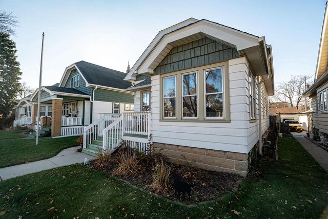 3143 S California STREET, Milwaukee, WI 53207