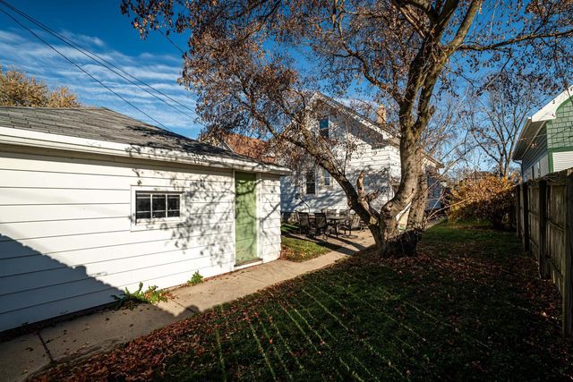 3143 S California STREET, Milwaukee, WI 53207