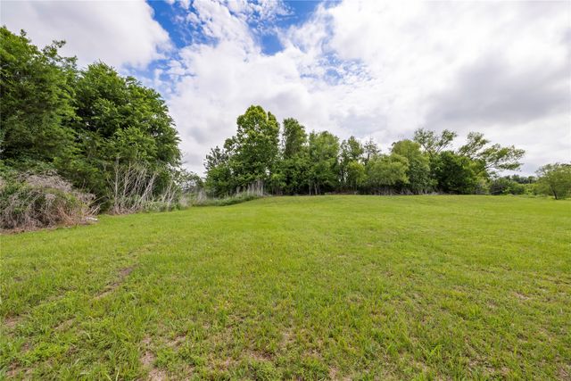 E5-C-1 Pam Lane, Terrell, TX 75161