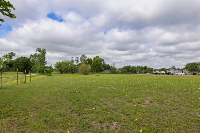 E5-C-1 Pam Lane, Terrell, TX 75161