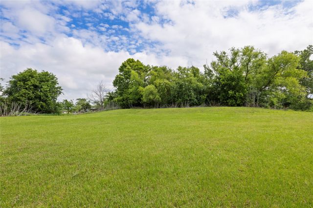 E5-C-1 Pam Lane, Terrell, TX 75161
