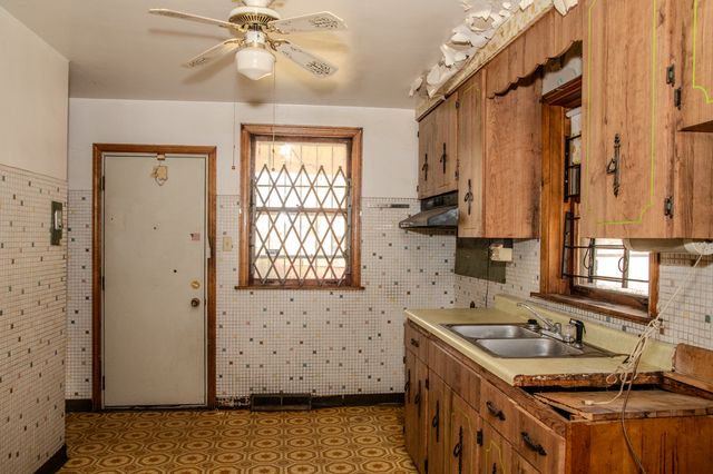 334 W 101st Place, Chicago, IL 60628