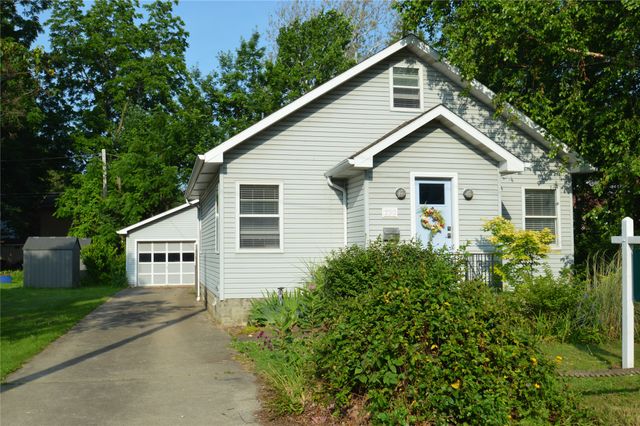230 BEACHGROVE Drive, Erie, PA 16505
