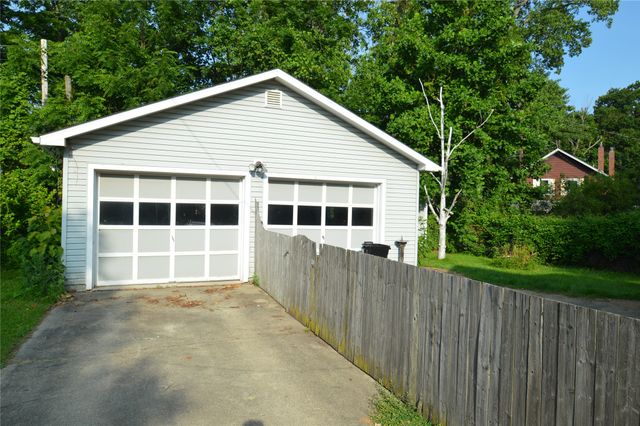 230 BEACHGROVE Drive, Erie, PA 16505
