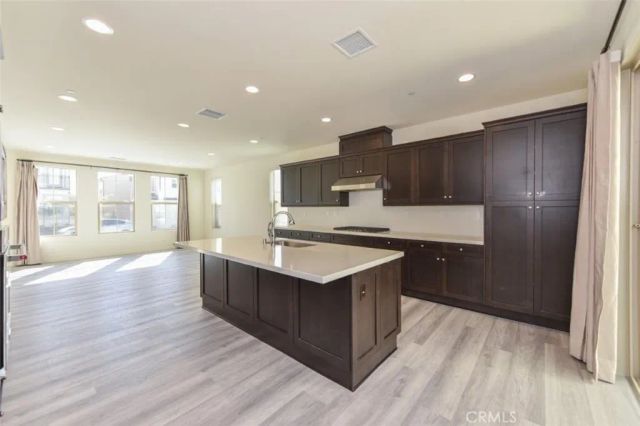117 Halo, Irvine, CA 92618