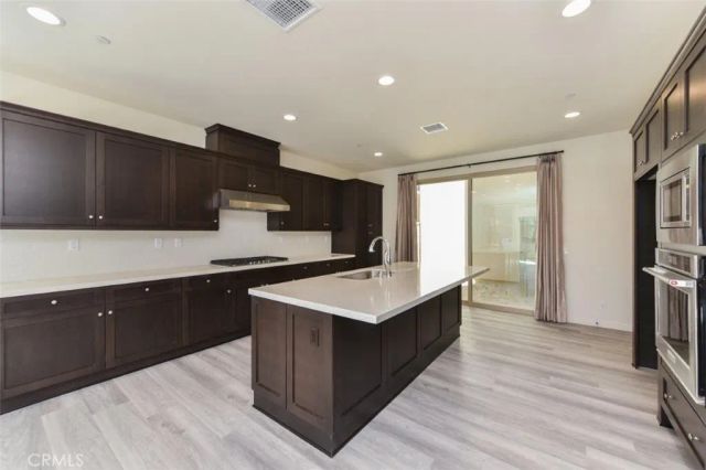 117 Halo, Irvine, CA 92618