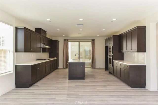 117 Halo, Irvine, CA 92618