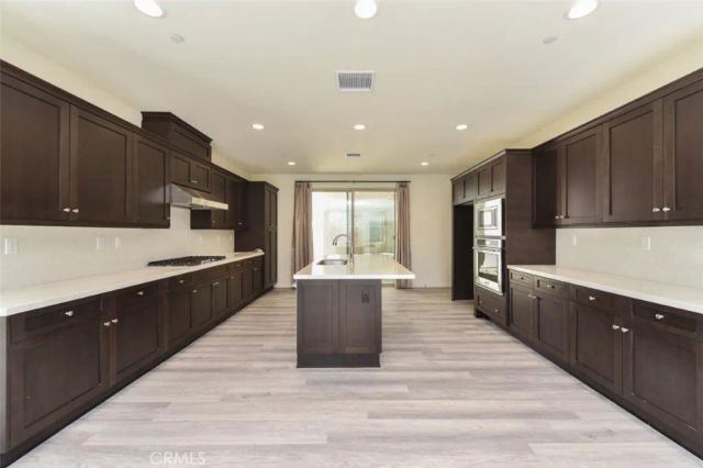 117 Halo, Irvine, CA 92618