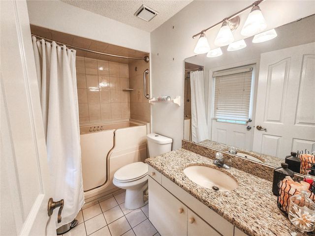 11 BUNKER HILL DRIVE, Palm Coast, FL 32137