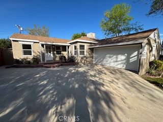 6923 Enfield, Reseda, CA 91335