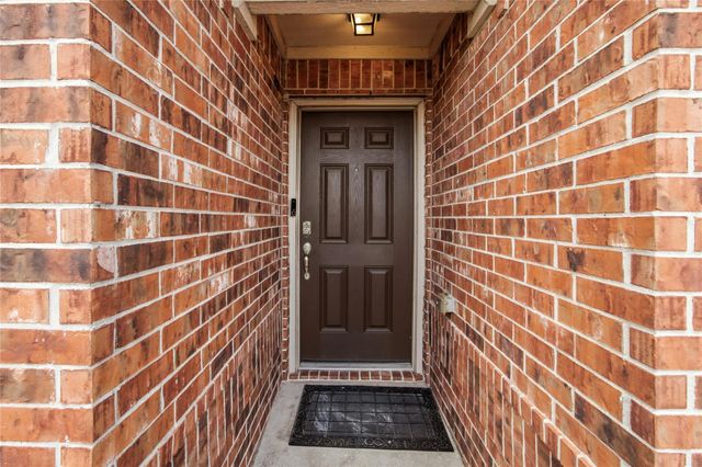 9810 Montana Sapphire Lane, Rosharon, TX 77583