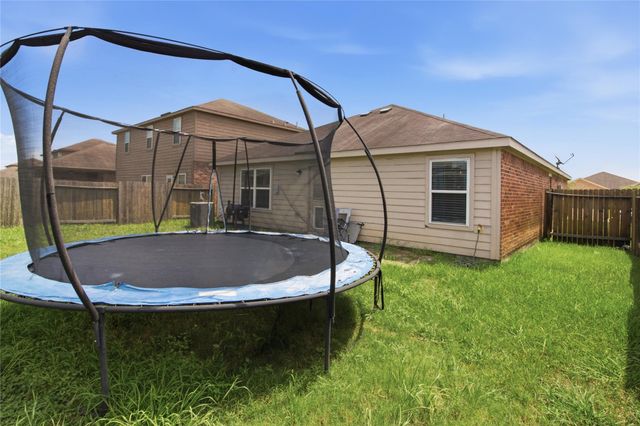 9810 Montana Sapphire Lane, Rosharon, TX 77583