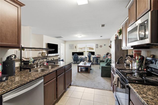 9810 Montana Sapphire Lane, Rosharon, TX 77583