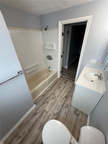 14 Saratoga Avenue 3, Pawtucket, RI 02861