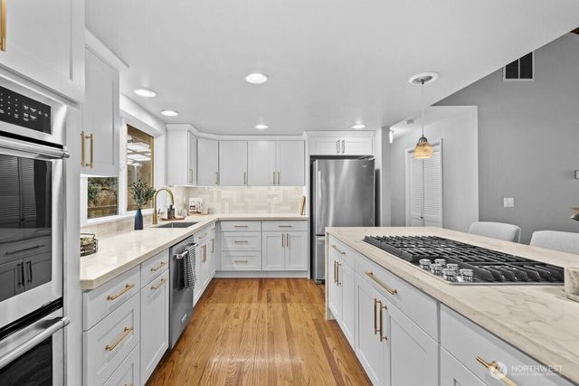 618 NW 163rd Street, Shoreline, WA 98177